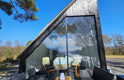 Hjelmeland Alquiler De RV | NorGlamp