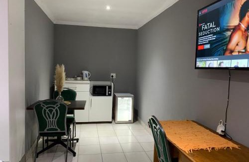 Motherwell Casa | Normans in St Georges strand beach