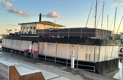 Vasteras Alquiler De Eote | Norrbyskär HouseBoat with a view!