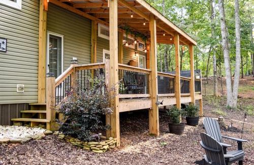 Murphy Casa | North Carolina Tiny House for Mountain Glamping near Murphy