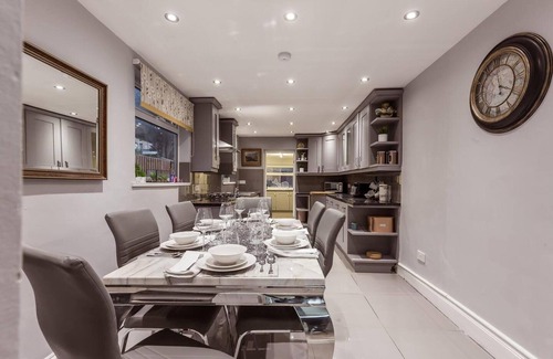 Harringay Ladder Casa | North Central London House/ Sleeps8/garden/wifi