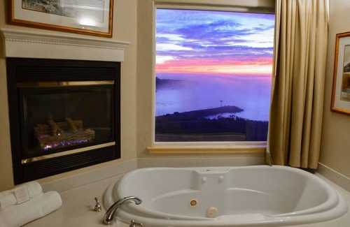 Fort Bragg Hotel | North Cliff Hotel