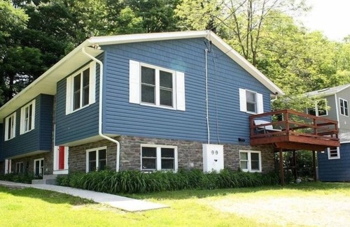 North East Casa | North East Lake House Apt #2