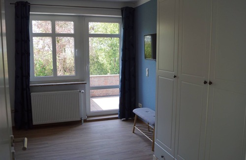 Horumersiel Casa | North Sea coast, charming Frisian house with fireplace, conservatory, sauna, beach chair