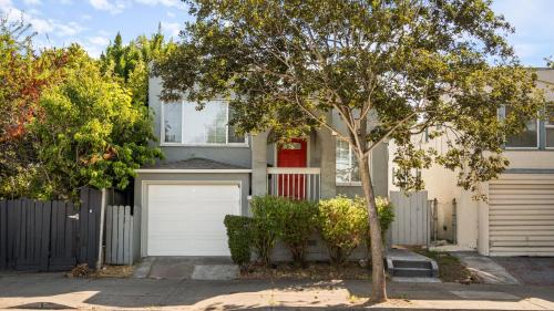 South Berkeley Casa | Not avail -this unit not avail! Berkeley Sanctuary