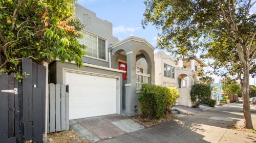 South Berkeley Casa | Not avail -this unit not avail! Berkeley Sanctuary