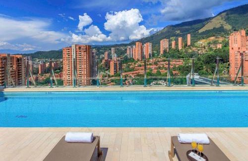 Los Naranjos Hotel | Novotel Medellin El Tesoro