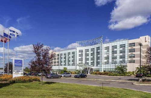 Saint-Laurent Hotel | Novotel Montréal Aéroport