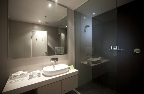 Newcastle Hotel | Novotel Newcastle Beach