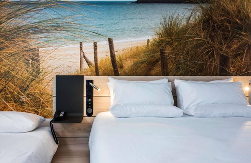 Les Chalais Hotel | Novotel Rennes Alma