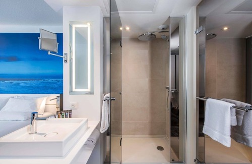 Les Chalais Hotel | Novotel Rennes Alma