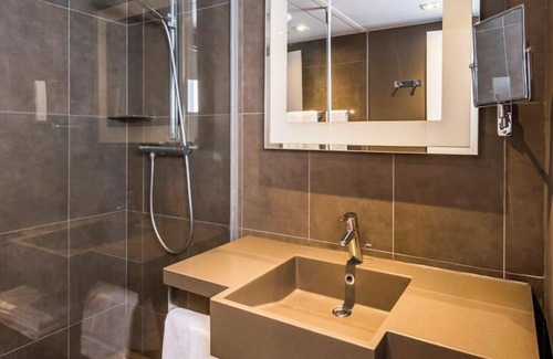 Les Chalais Hotel | Novotel Rennes Alma