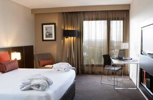 Wolli Creek Hotel | Novotel Sydney International Airport Hotel