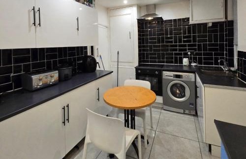 Harehills Casa | Nowell Walk