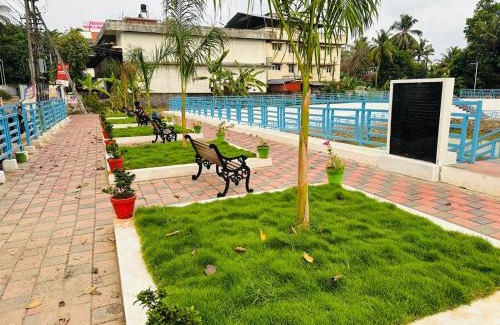 Eloor Hotel | Nujoom Apartments