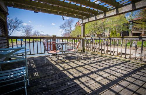 De Pere Hotel | Nuk's Executive Suites