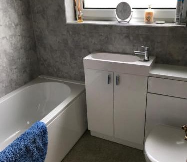 Scurlage Chalet De Esquí | Number 43 The Gower Holiday Village