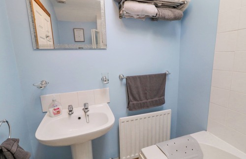 Larne Cabaña | NUMBER 5, family friendly, with a garden in Larne