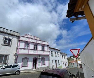Praia da Vitoria Casa | Nunes Praia