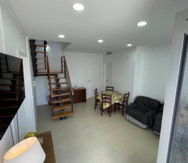 Praia da Vitoria Casa | Nunes Praia