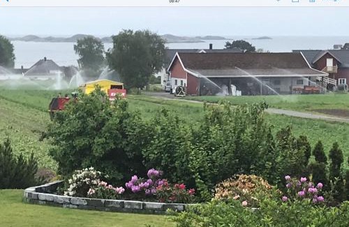 Larvik Apartamento | Ny gårdsleilighet i Nevlunghavn