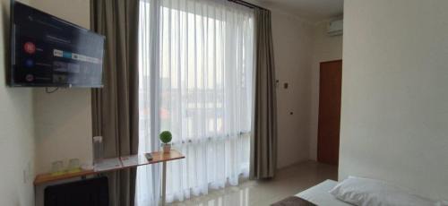 Cilandak Hotel | NYENYAK MRT Lebak Bulus Simatupang