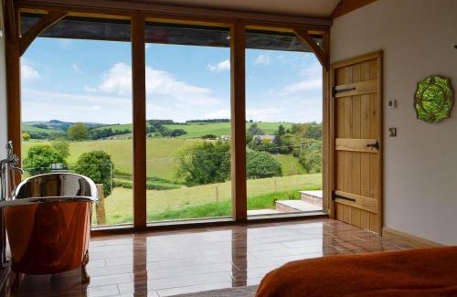 Newtown Casa | Oak View