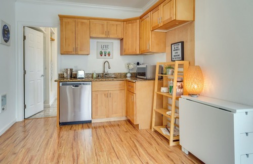Downtown Oakland Apartamento | Oakland Studio ~ 14 Mi to San Francisco!
