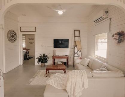 Bundaberg West Casa | Oakmore Cottage Charming Queenslander - Central location