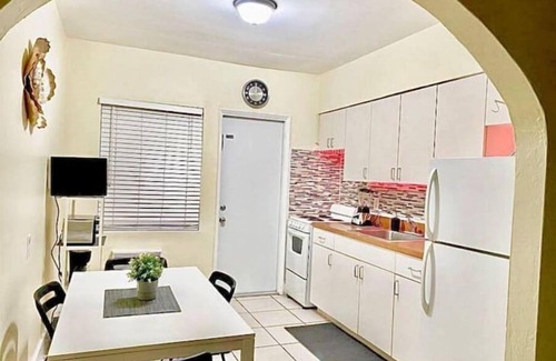 Highland Garden Apartamento | Oasis at Hollywood II - Sleep 4 - Unit 2