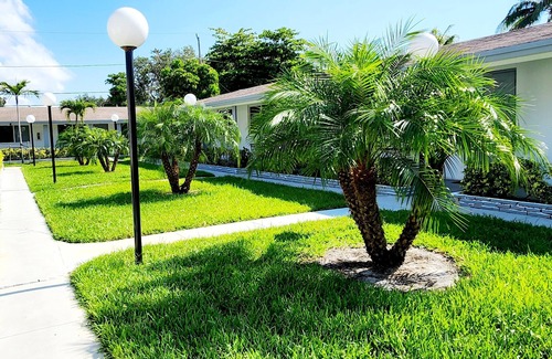 Highland Garden Apartamento | Oasis at Hollywood II - Sleep 4 - Unit 2