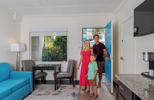 Terrace Park Hotel | OASIS BAY SUITES, Tampa, Busch Gardens, USF