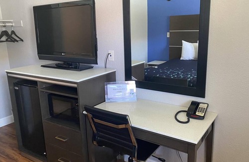 Southwestern Sacramento Hotel | Oasis Inn Sacramento - Elk Grove