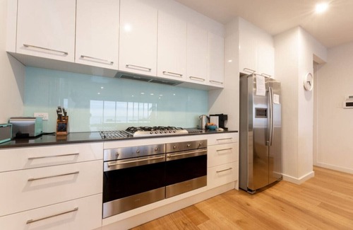 Seaford Casa | Ocean At Seaford- Beachfront Luxury-Free Wifi