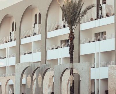 Mastita Complejo | OCEAN BLUE HOTEL & RESORT -Jbeil