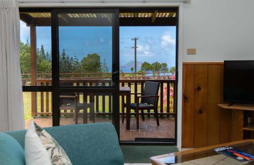 Burnt Pine Apartamento | Ocean Breeze Cottages