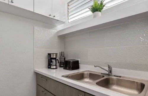 Vilomar Apartamento | Ocean Breeze II- 2 Bedroom Beach Walking Distance