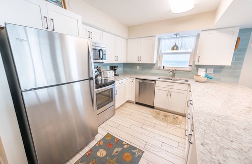 Satellite Beach Condominio | Ocean Front Complex -Hermosas vistas panorámicas del océano!