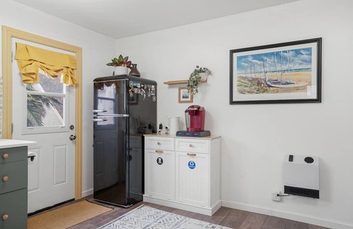 Sharp Park Apartamento | Ocean glimpse from the patio