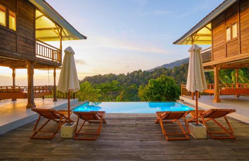 Munduk Hotel | Ocean & Mountain View Villa, Waterfalls, Munduk Eco-Luxe by Santrian