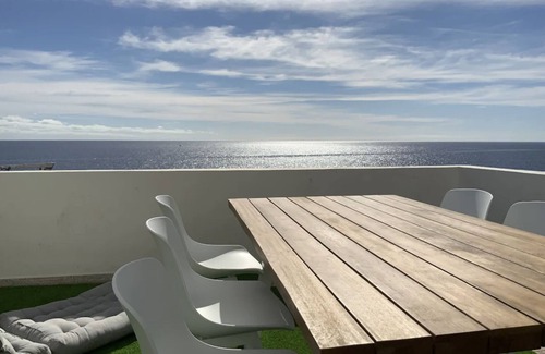 Los Abrigos Casa | Ocean Side Harbour Paradise Apartment
