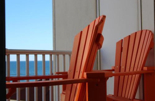 Sneads Ferry Apartamento | Ocean view, 1BR, 2BA Condo, St Regis 1214, Topsail, NC