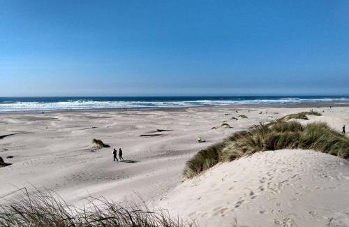 Beverly Beach Casa | Ocean View Family & Couple Getaway