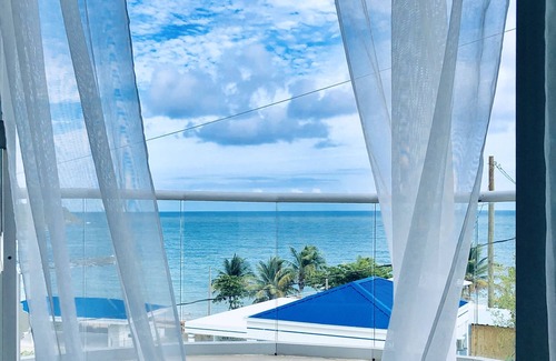 Camino Nuevo Casa | Vista al mar "Villa Luna" a pasos de la playa aislada!