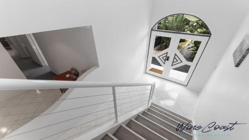 Seaford Casa | Ocean Views and Vineyards by Wine Coast Holiday Rentals