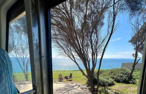 Penneshaw Casa | Ocean Views Bus Stay