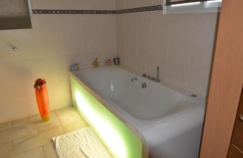 Brusubi Hotel | Ocean Villa Heights