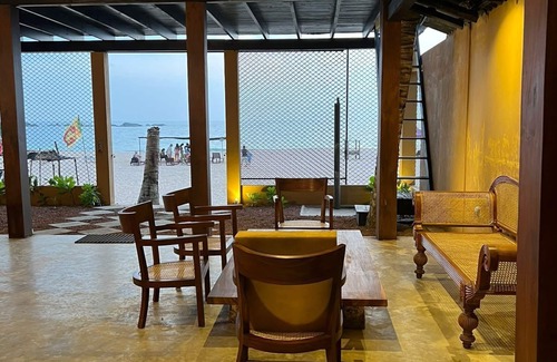 Hettimulla Villa | Oceanfront Luxury Private Villa in Ambalangoda