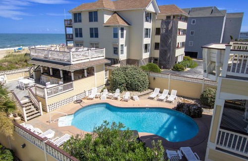 Kill Devil Hills Casa | OCEANFRONT, Pool, H Tub, Theater Rm, Rec Rm, Prvt Beach access, KD1613, Paradise VI