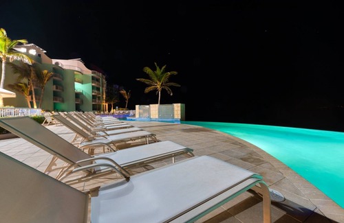 Oyster Pond Apartamento | Oceanfront Studio at Oyster Bay Beach Resort